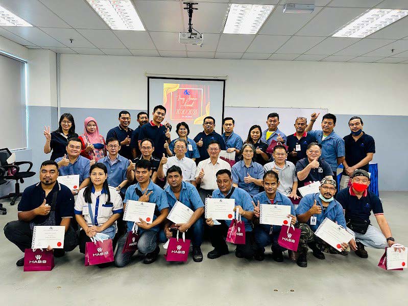 Employees of Dufu Group of Companies receive long service award 2020/2021